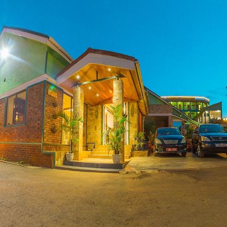 Shangri-la Hotel Muyenga Bugolobi Bagian luar foto