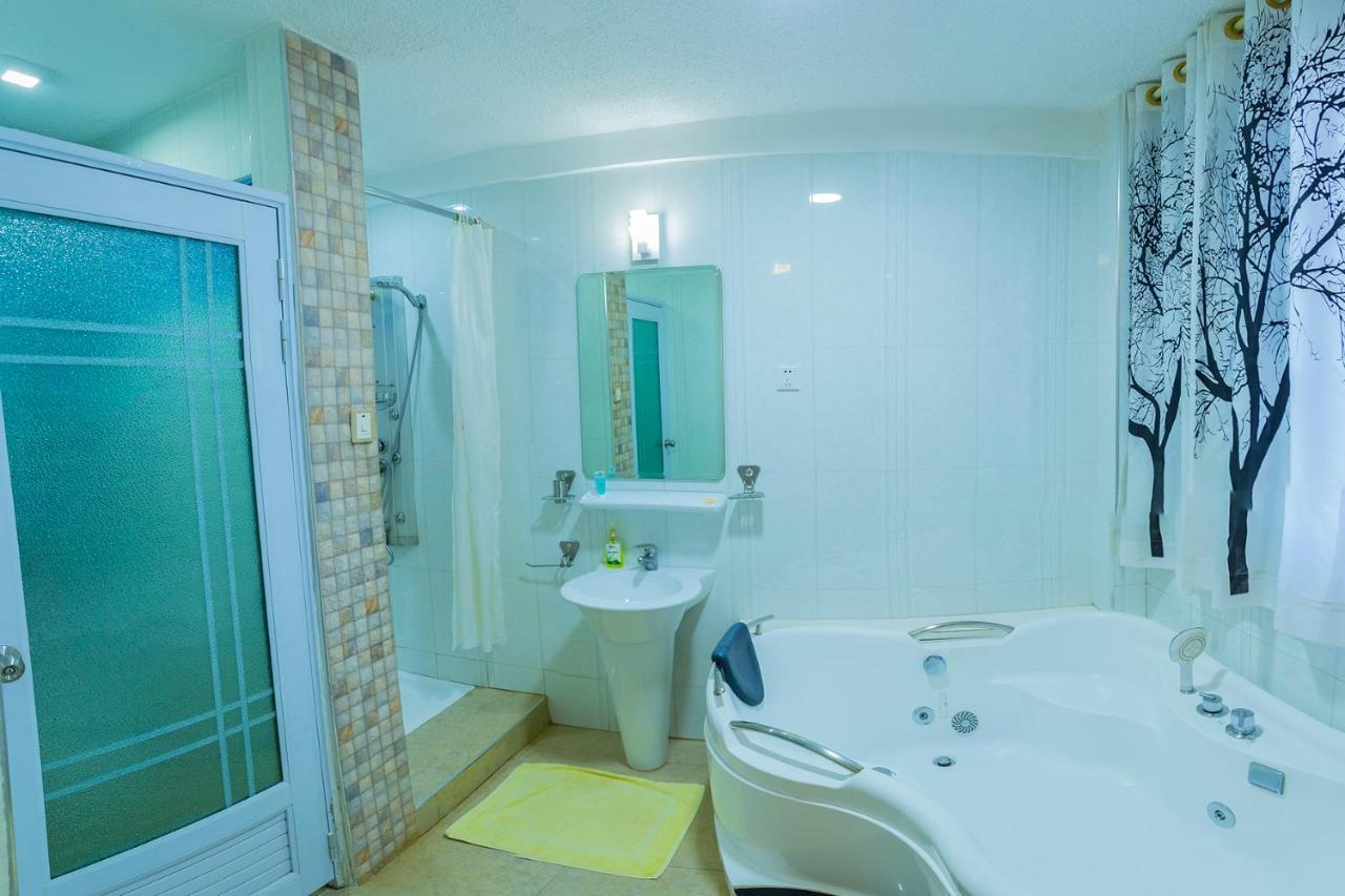 Shangri-la Hotel Muyenga Bugolobi Bagian luar foto